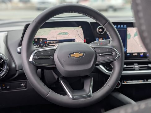 New 2026 Chevrolet Equinox EV LT image 15