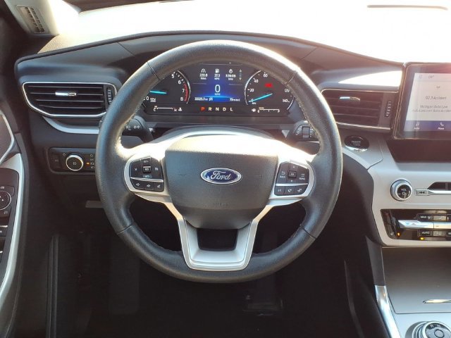 Used 2023 Ford Explorer XLT w/ Equipment Group 202A AWD/4WD image 16