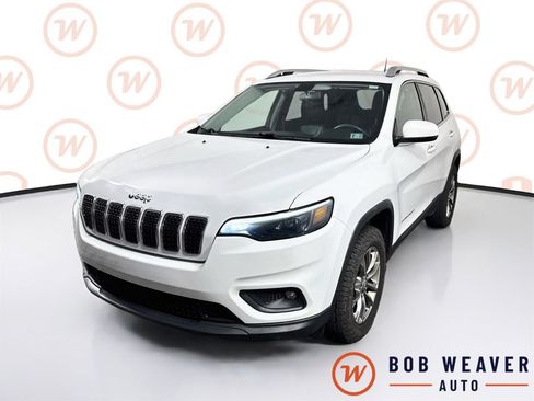 Used 2019 Jeep Cherokee Latitude Plus w/ Cold Weather Group AWD/4WD image 3