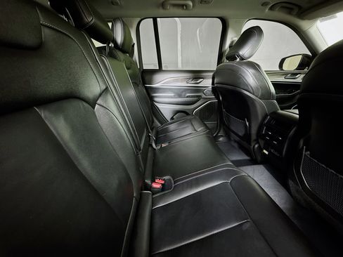 Used 2022 Jeep Grand Cherokee Limited 4xe image 26