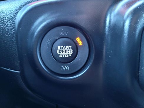 Used 2021 Jeep Wrangler Unlimited Rubicon AWD/4WD image 29
