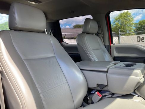 Used 2017 Ford F350 XL w/ Camper Package RWD image 13