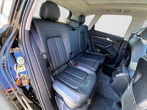 Used 2020 Audi Q5 e Premium w/ Convenience Package AWD/4WD image 29