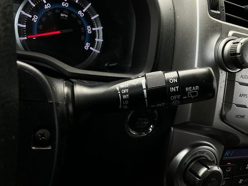 Used 2015 Toyota 4Runner Limited image 38