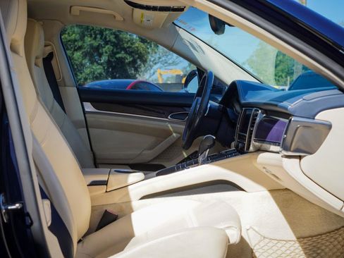 Used 2012 Porsche Panamera S RWD image 9
