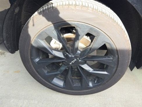 Certified 2022 Kia Sorento SX image 30