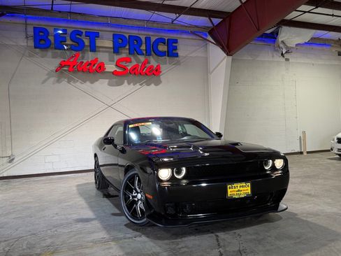 Used 2015 Dodge Challenger R/T w/ Quick Order Package 28B R/T RWD image 19