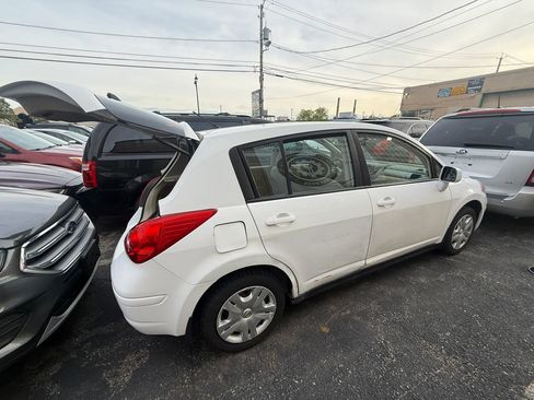 Used 2011 Nissan Versa 1.8 S w/ Plus Pkg FWD image 4