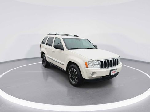 Used 2006 Jeep Grand Cherokee Limited image 2