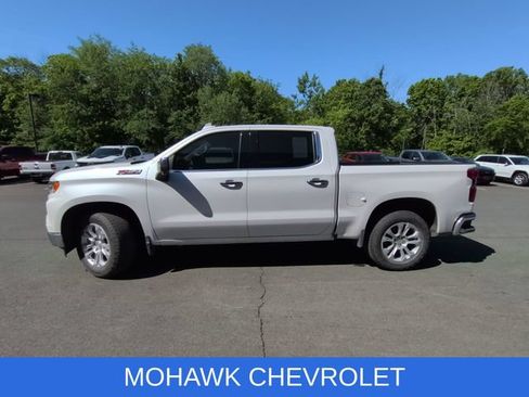 Used 2023 Chevrolet Silverado 1500 LTZ AWD/4WD image 2