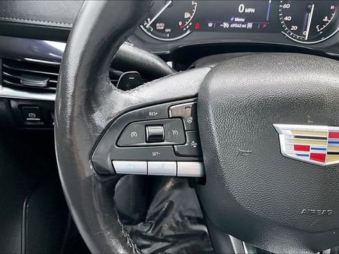 Used 2022 Cadillac XT4 Luxury w/ Cold Weather Package AWD/4WD image 19