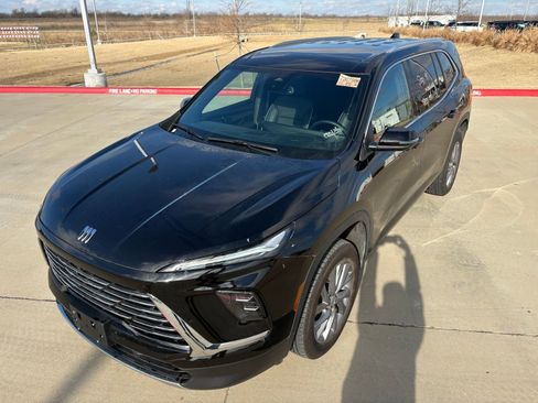 Used 2025 Buick Enclave Preferred image 14