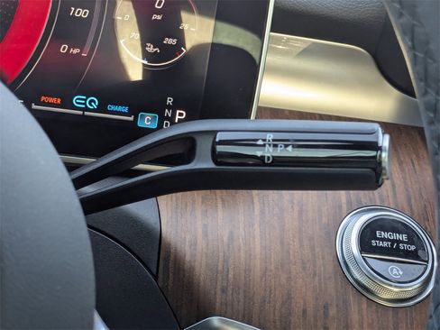 Used 2022 Mercedes-Benz C 300 Sedan image 35