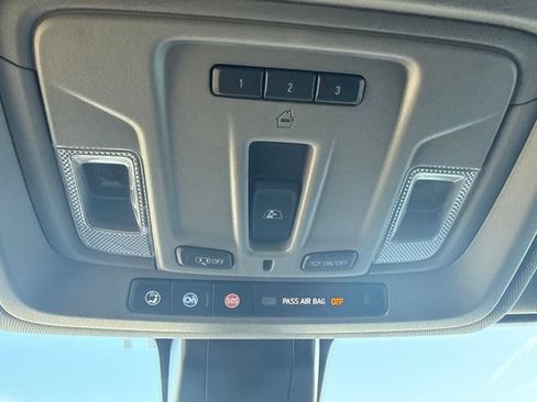 Used 2022 Chevrolet Silverado 2500 LTZ w/ LTZ Convenience Package AWD/4WD image 41