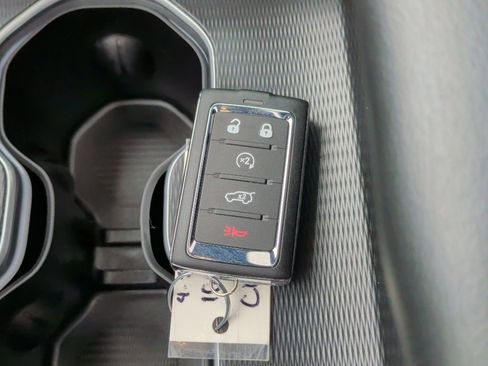 Used 2025 Jeep Grand Cherokee Limited w/ Black Appearance Package RWD image 50