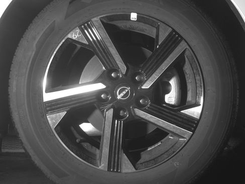 Used 2025 Nissan Sentra SV FWD image 15