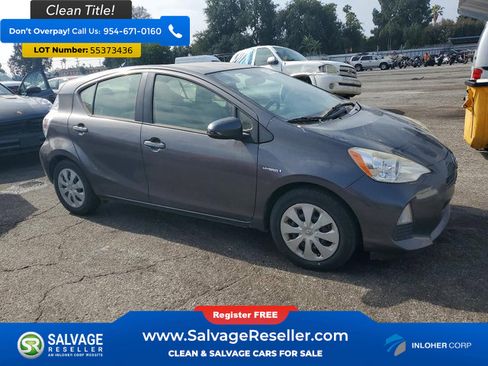 Used 2014 Toyota Prius C One FWD image 5
