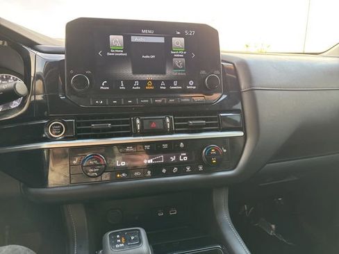 Certified 2023 Nissan Pathfinder SL w/ Lighting Package (N92) image 16