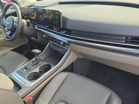 New 2026 Kia Carnival FWD image 11