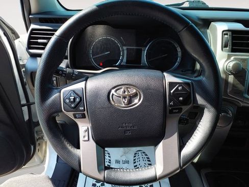 Used 2016 Toyota 4Runner SR5 AWD/4WD image 13
