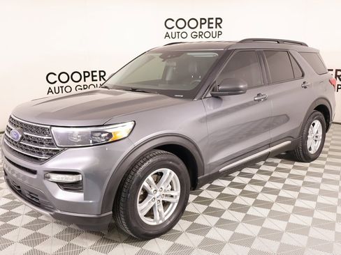 Used 2022 Ford Explorer XLT w/ Equipment Group 202A image 10