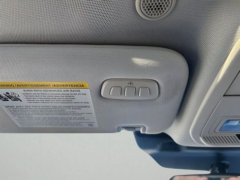 Used 2025 Ford Explorer Active w/ Active Comfort Package image 31