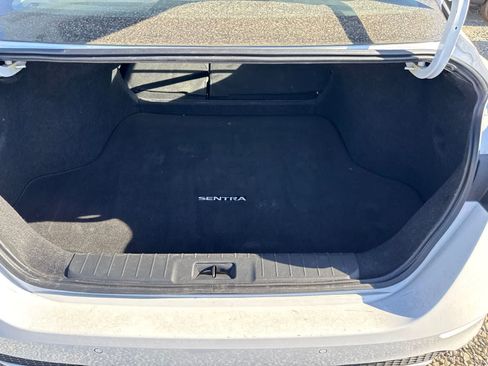 Used 2025 Nissan Sentra SV FWD image 12