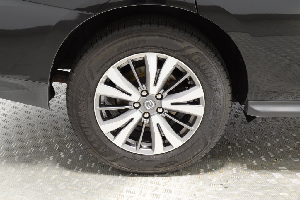 Used 2019 Nissan Pathfinder SL AWD/4WD image 38