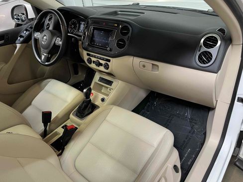 Used 2017 Volkswagen Tiguan Wolfsburg Edition FWD image 26