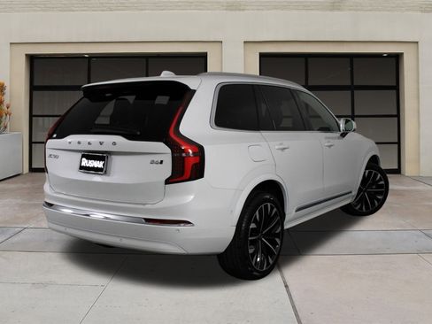Certified 2025 Volvo XC90 B6 Plus w/ Protection Package Premier image 4