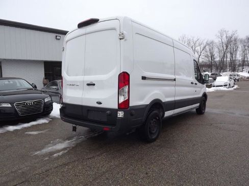 Used 2018 Ford Transit 250 148 Medium Roof RWD image 5