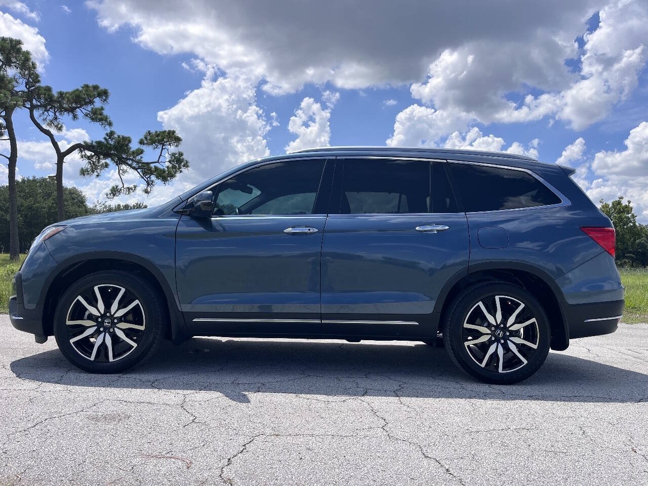 Used 2020 Honda Pilot Touring image 6