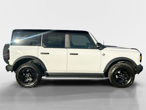 New 2025 Ford Bronco Outer Banks AWD/4WD image 38