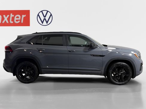 New 2026 Volkswagen Atlas Cross Sport SEL R-Line AWD/4WD image 8