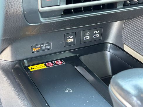 Used 2025 Toyota Camry SE FWD image 21