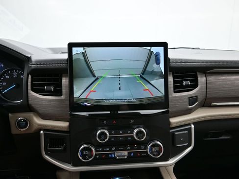 Used 2024 Ford Expedition Max Limited image 18