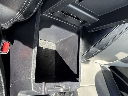 Used 2021 Toyota Tacoma TRD Off-Road w/ Technology Package image 36