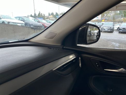 Used 2025 Buick Encore GX Preferred image 36