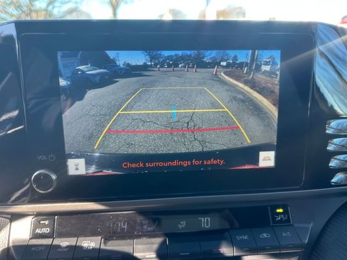 Used 2025 Toyota Camry SE image 10