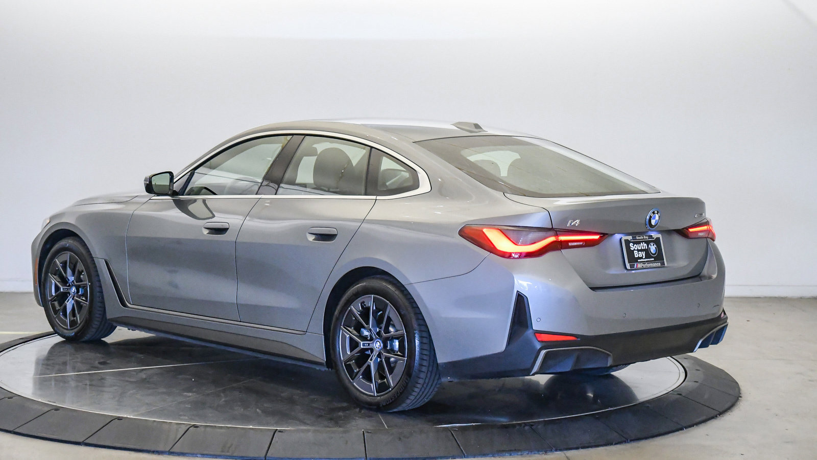 Certified 2024 BMW i4 eDrive35 w/ Premium Package RWD image 2