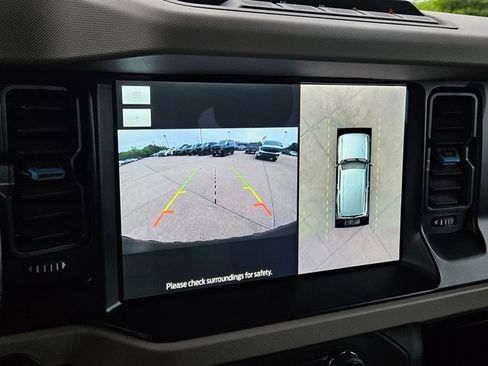 Used 2022 Ford Bronco Wildtrak image 15