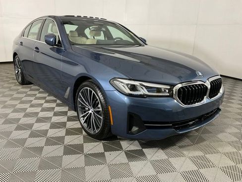 Certified 2023 BMW 530i xDrive w/ Premium Package AWD/4WD image 3