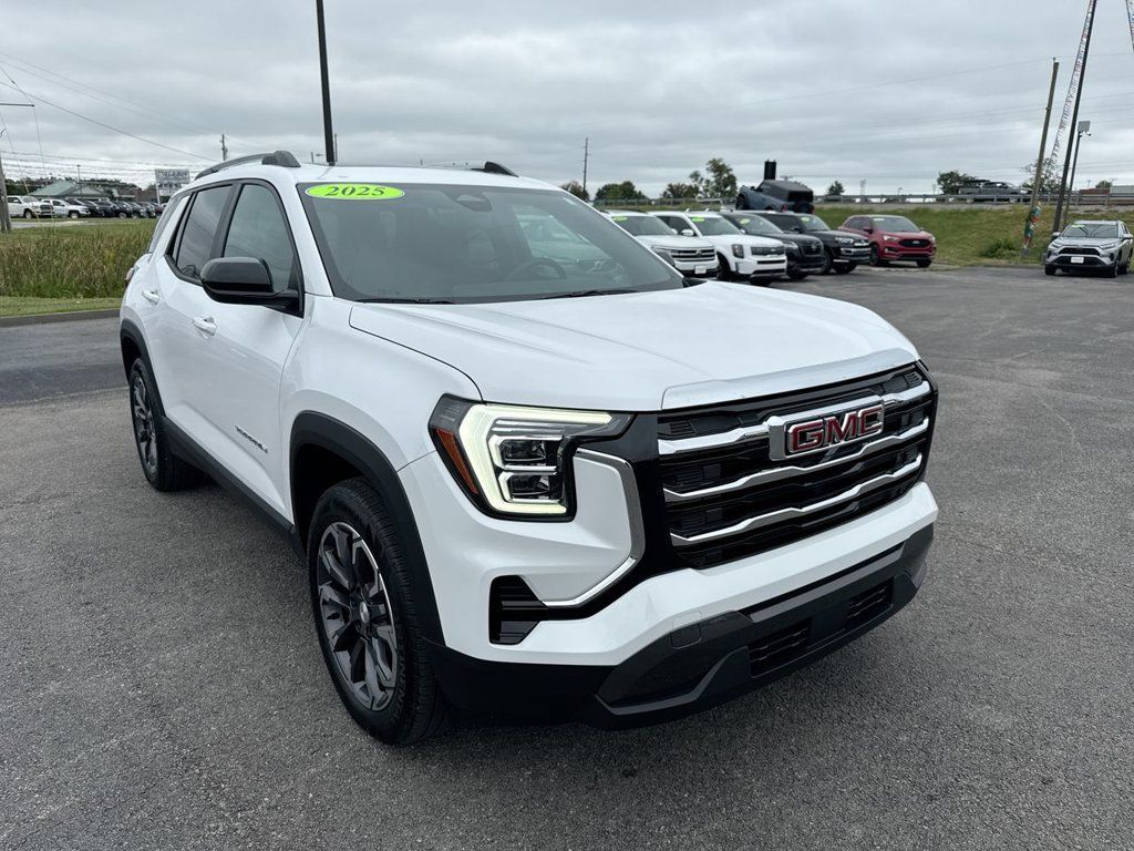 Used 2025 GMC Terrain Elevation w/ Elevation Premium Package AWD/4WD image 15