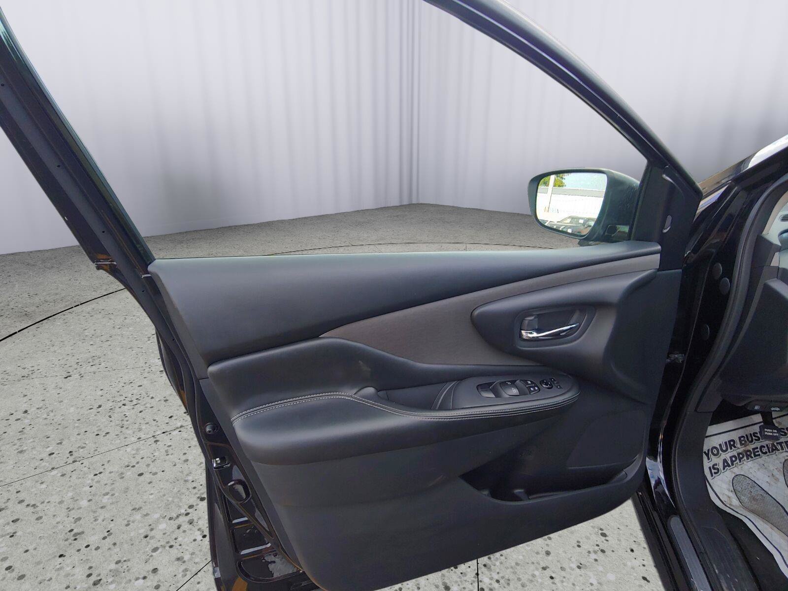 Used 2023 Nissan Murano SV AWD/4WD image 11