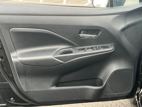 Used 2025 Nissan Versa SV FWD image 18