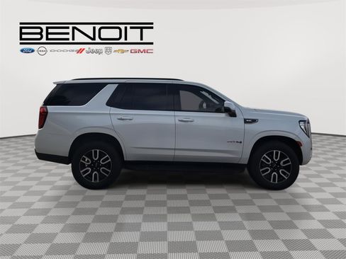 Used 2022 GMC Yukon AT4 image 8