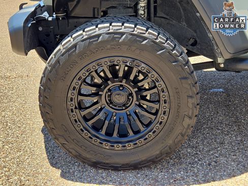 Used 2024 Jeep Wrangler Unlimited Sport AWD/4WD image 11