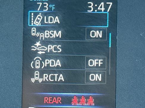 Used 2024 Toyota Corolla Cross LE w/ Moonroof Package AWD/4WD image 19