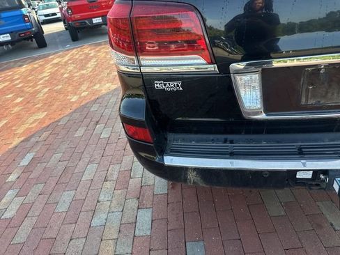 Used 2015 Lexus LX 570 4WD image 8