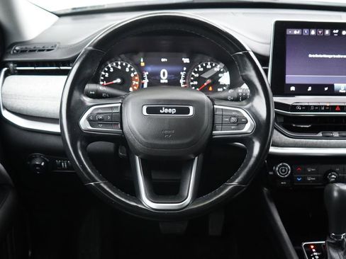 Used 2022 Jeep Compass Latitude AWD/4WD image 13